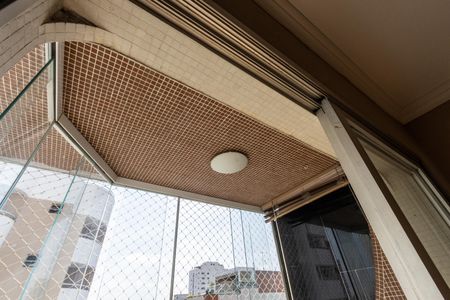 Apartamento à venda com 68m², 2 quartos e 1 vagaVaranda
