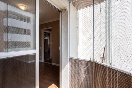 Apartamento à venda com 68m², 2 quartos e 1 vagaVaranda