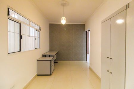 Casa para alugar com 60m², 2 quartos e 1 vagaSala/Quarto