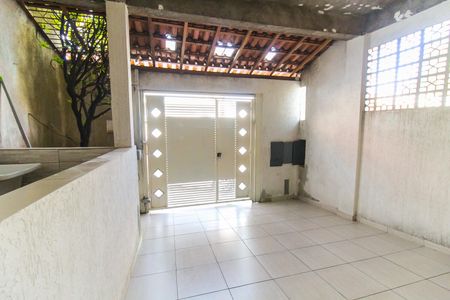 Casa para alugar com 60m², 2 quartos e 1 vagaGaragem