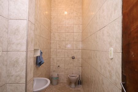 Casa à venda com 200m², 3 quartos e 3 vagasBanheiro 2