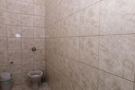 Casa à venda com 200m², 3 quartos e 3 vagasBanheiro 2