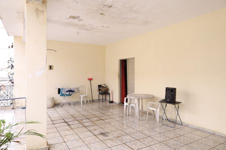 Casa à venda com 200m², 3 quartos e 3 vagasVaranda 1