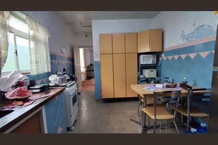 Casa à venda com 205m², 2 quartos e 1 vagaCozinha 