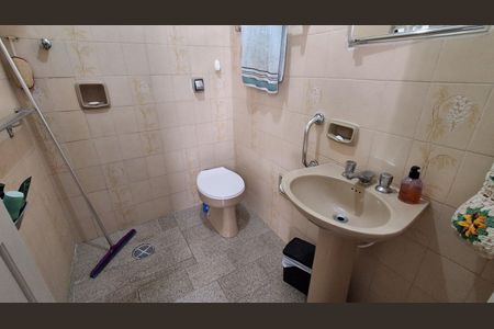 Casa à venda com 205m², 2 quartos e 1 vagaBanheiro Social 