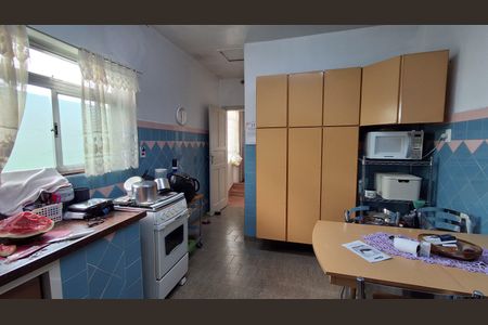 Casa à venda com 205m², 2 quartos e 1 vagaCozinha 