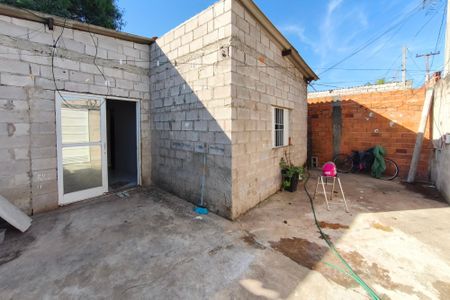 Casa à venda com 250m², 2 quartos e sem vagaQuintal