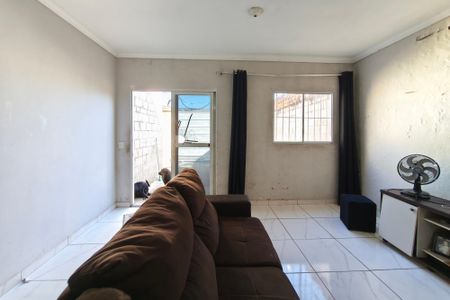 Casa à venda com 250m², 2 quartos e sem vagaSala