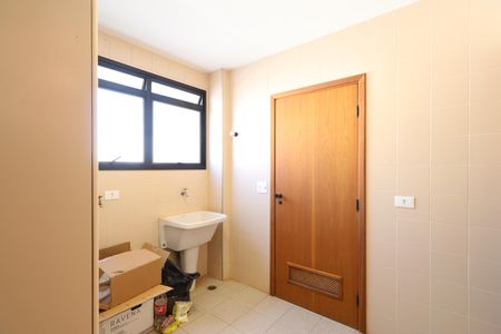 Apartamento para alugar com 237m², 3 quartos e 4 vagasÁrea de Serviço