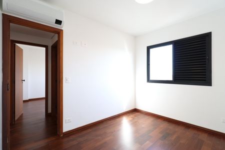 Apartamento para alugar com 237m², 3 quartos e 4 vagasQuarto 1