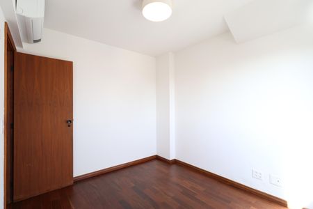 Apartamento para alugar com 237m², 3 quartos e 4 vagasQuarto 2