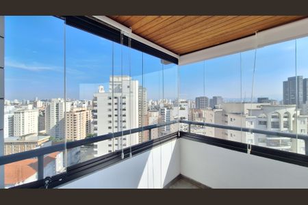 Apartamento para alugar com 237m², 3 quartos e 4 vagasVaranda