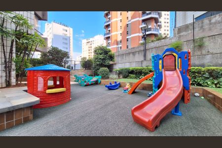 Apartamento para alugar com 237m², 3 quartos e 4 vagasÁrea comum - Playground