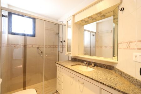 Apartamento para alugar com 237m², 3 quartos e 4 vagasBanheiro da Suíte