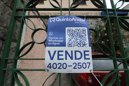 Casa à venda com 162m², 4 quartos e 5 vagasFachada