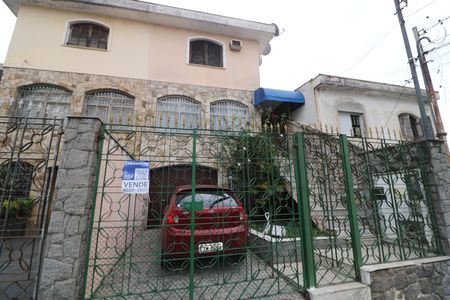 Casa à venda com 162m², 4 quartos e 5 vagasFachada