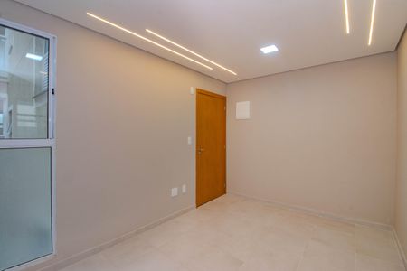 Sala de apartamento para alugar com 2 quartos, 36m² em Rubem Berta, Porto Alegre