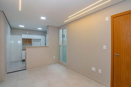 Sala de apartamento para alugar com 2 quartos, 36m² em Rubem Berta, Porto Alegre