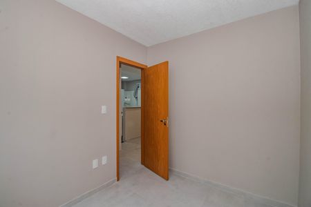 Quarto 1 de apartamento para alugar com 2 quartos, 36m² em Rubem Berta, Porto Alegre