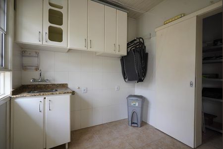 Casa de condomínio para alugar com 223m², 4 quartos e 2 vagasÁrea de Serviço