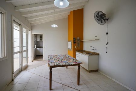 Casa de condomínio para alugar com 223m², 4 quartos e 2 vagasEspaço Gourmet