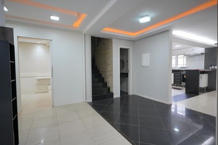 Sala de casa de condomínio para alugar com 4 quartos, 223m² em Sarandi, Porto Alegre