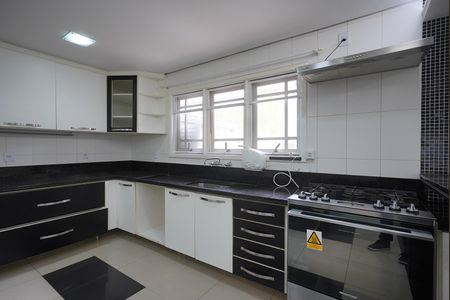 Cozinha de casa de condomínio para alugar com 4 quartos, 223m² em Sarandi, Porto Alegre