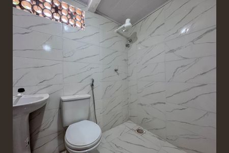 Banheiro da Suíte de apartamento para alugar com 1 quarto, 60m² em Barra de Guaratiba, Rio de Janeiro