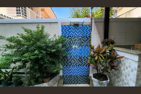 Casa de condomínio à venda com 98m², 3 quartos e 2 vagasQuintal 