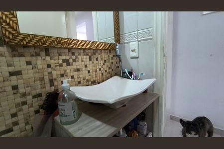 Casa de condomínio à venda com 98m², 3 quartos e 2 vagasBanheiro Social 2 
