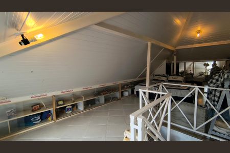 Casa de condomínio à venda com 98m², 3 quartos e 2 vagasSótão 