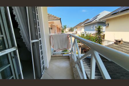 Casa de condomínio à venda com 98m², 3 quartos e 2 vagasVaranda do Quarto 2
