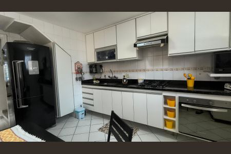 Casa de condomínio à venda com 98m², 3 quartos e 2 vagasCozinha