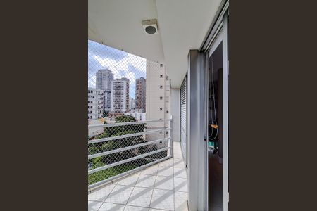 Apartamento à venda com 64m², 1 quarto e 2 vagasVaranda