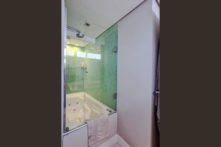 Apartamento à venda com 64m², 1 quarto e 2 vagasBanheiro da Suíte 1