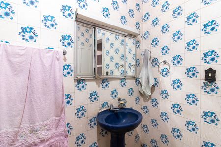 Casa à venda com 172m², 3 quartos e 2 vagasBanheiro