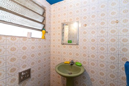 Casa à venda com 172m², 3 quartos e 2 vagasEdícula - Banheiro