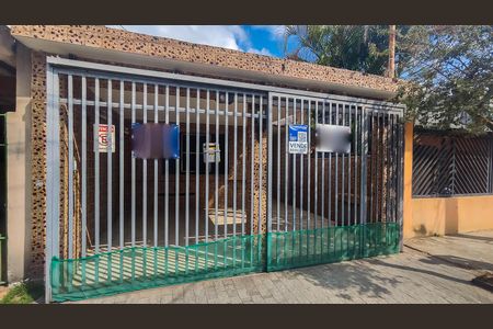 Casa à venda com 172m², 3 quartos e 2 vagasFachada