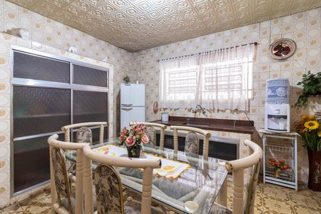 Casa à venda com 172m², 3 quartos e 2 vagasCozinha