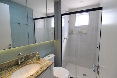 Apartamento para alugar com 82m², 3 quartos e 1 vaga Apartamento para alugar com 82m², 3 quartos e 1 vagaBanheiro do Quarto 2