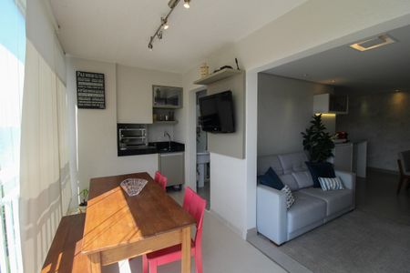 Apartamento para alugar com 82m², 3 quartos e 1 vaga Apartamento para alugar com 82m², 3 quartos e 1 vagaVaranda