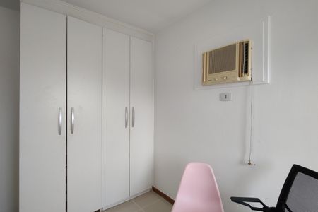 Apartamento à venda com 145m², 4 quartos e 2 vagasQuarto 3 - Armários