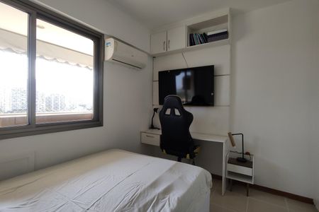 Apartamento à venda com 145m², 4 quartos e 2 vagasQuarto 1 - Armários