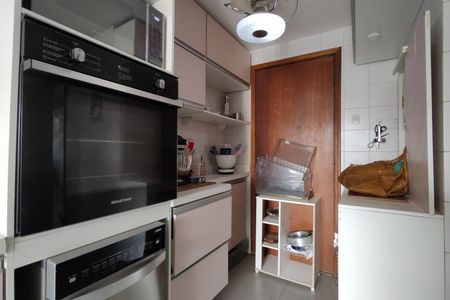 Apartamento à venda com 145m², 4 quartos e 2 vagasCozinha - Armários