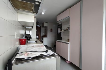 Apartamento à venda com 145m², 4 quartos e 2 vagasCozinha - Armários