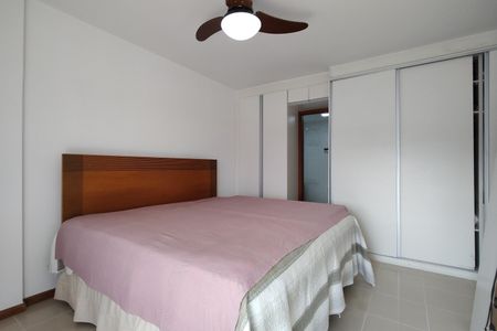 Apartamento à venda com 145m², 4 quartos e 2 vagasQuarto 2 - Suíte