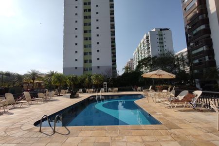 Apartamento à venda com 145m², 4 quartos e 2 vagasÁrea comum - Piscina