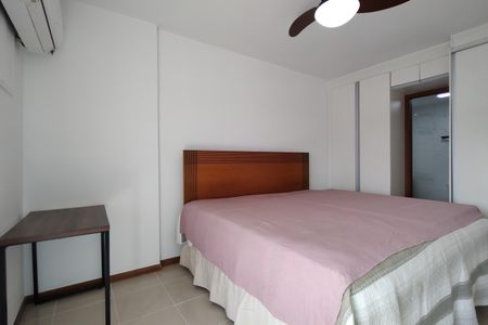 Apartamento à venda com 145m², 4 quartos e 2 vagasQuarto 2 - Suíte