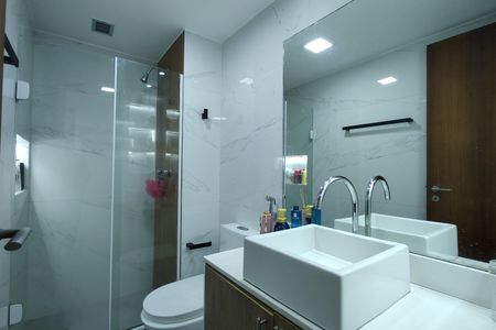 Apartamento à venda com 145m², 4 quartos e 2 vagasBanheiro Social