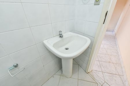Banheiro da edícula 1 de casa à venda com 3 quartos, 155m² em Ipiranga, São Paulo